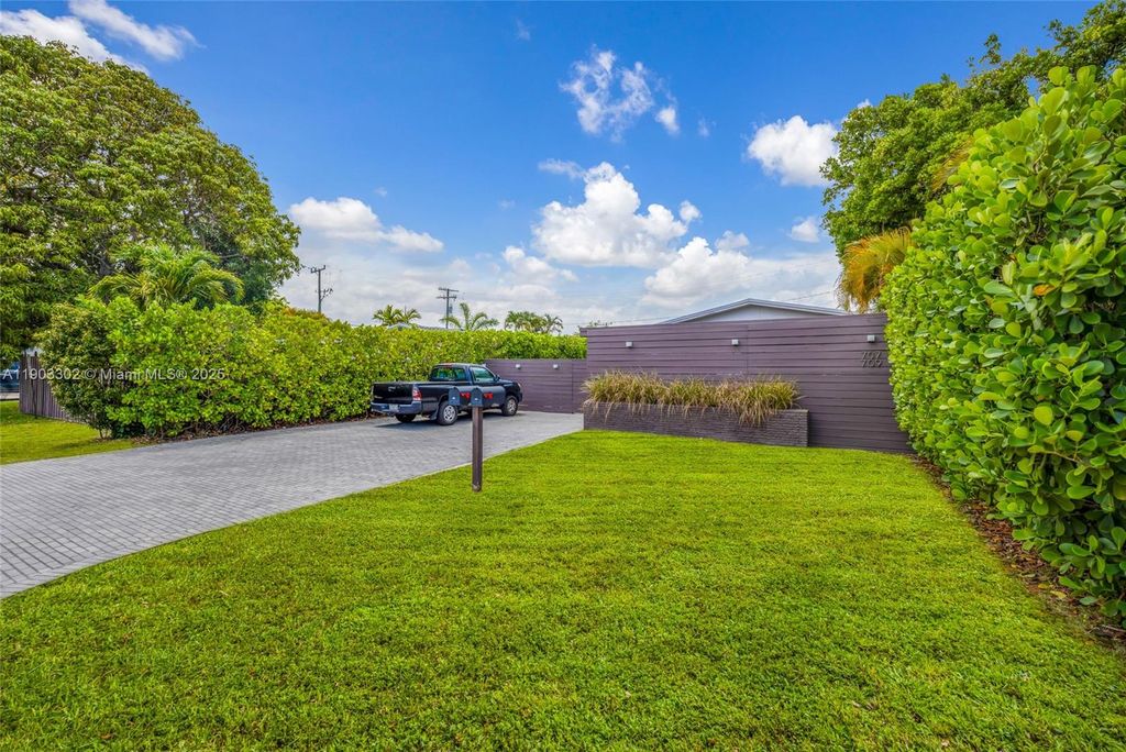 Photo of 707 NE 22nd Dr #707, Wilton Manors, FL 33305 (MLS # A11903302)