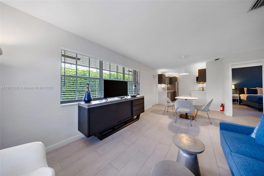 Photo of 707 NE 22nd Dr #707, Wilton Manors, FL 33305 (MLS # A11903302)