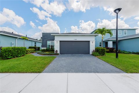 Single Family Residence in Port St. Lucie FL 11869 Lyra Dr Dr 1.jpg