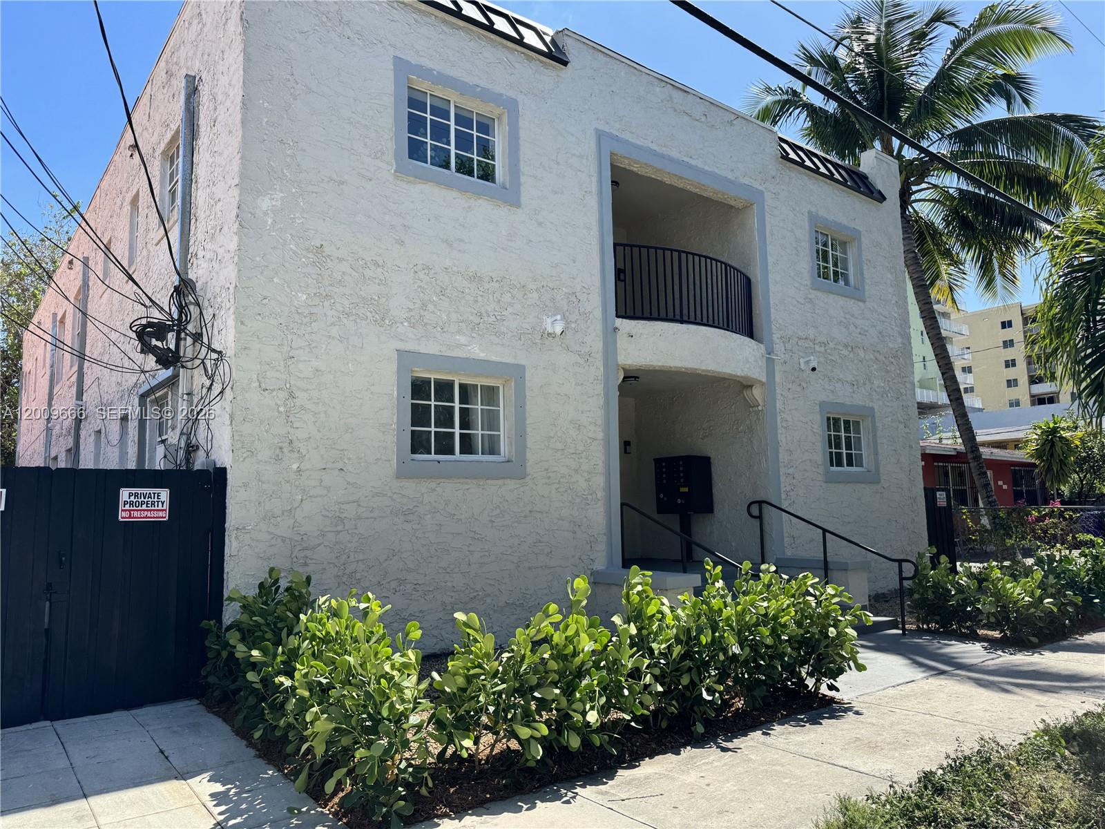 1132 NW 3rd St