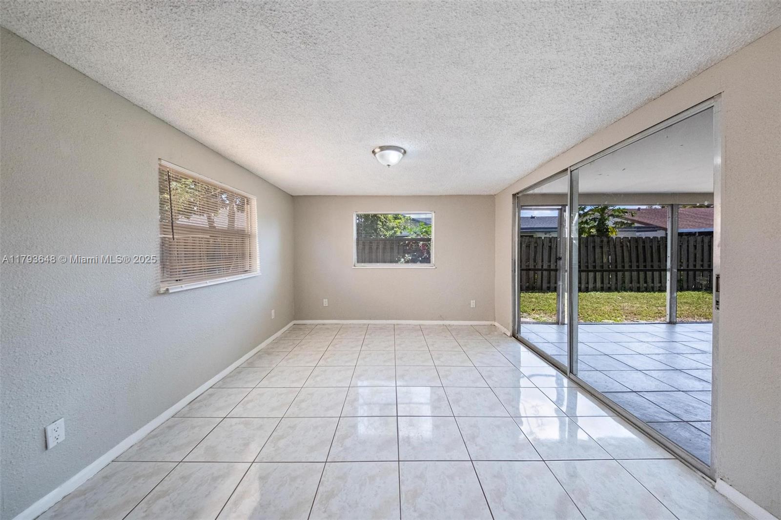 9330 NW 39th St