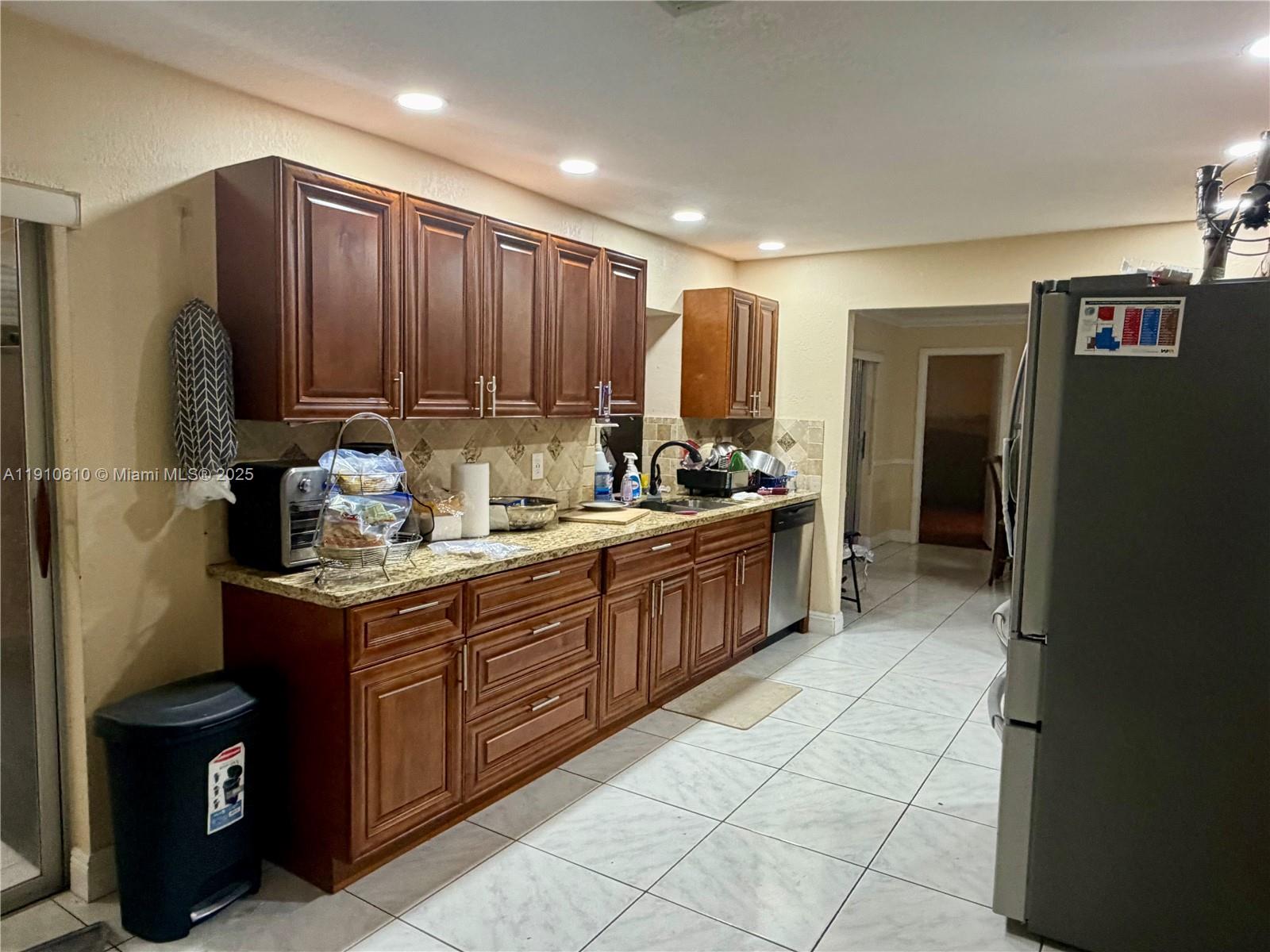 FLAIR SUB NO SEVEN - Residential