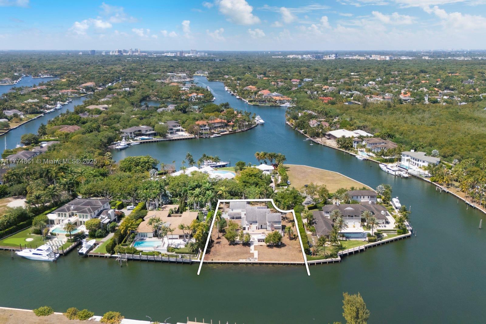 30 Leucadendra Dr