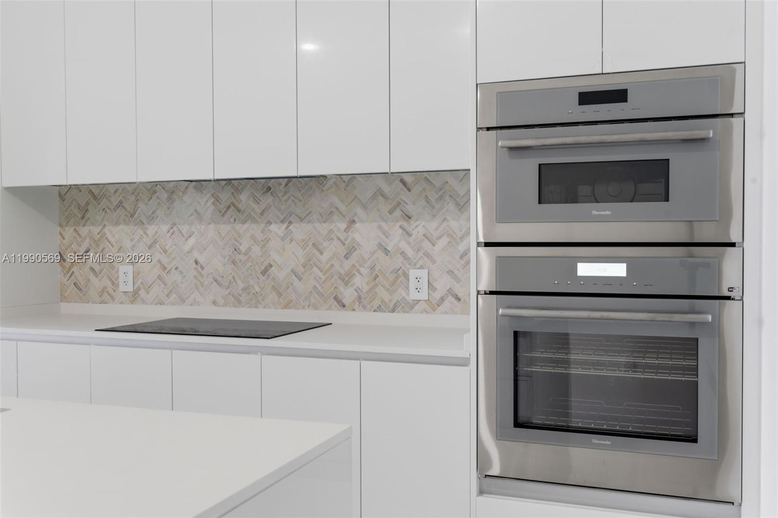 711 NE 23 TERRACE 3906