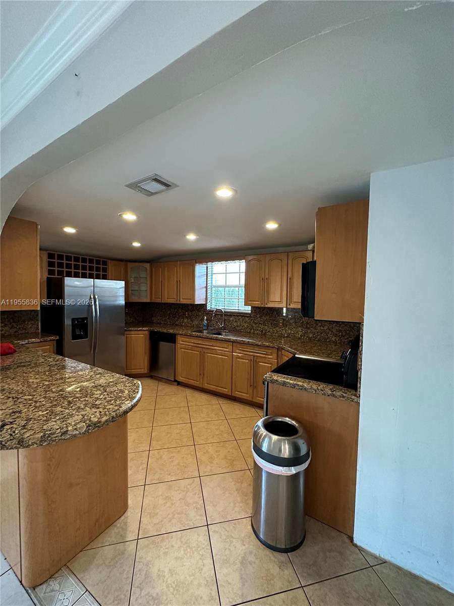 HERITAGE HOMES - Residential