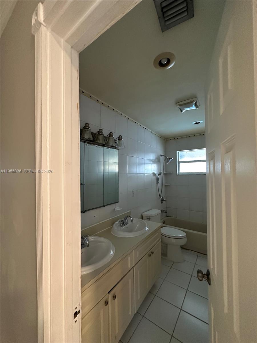 HERITAGE HOMES - Residential