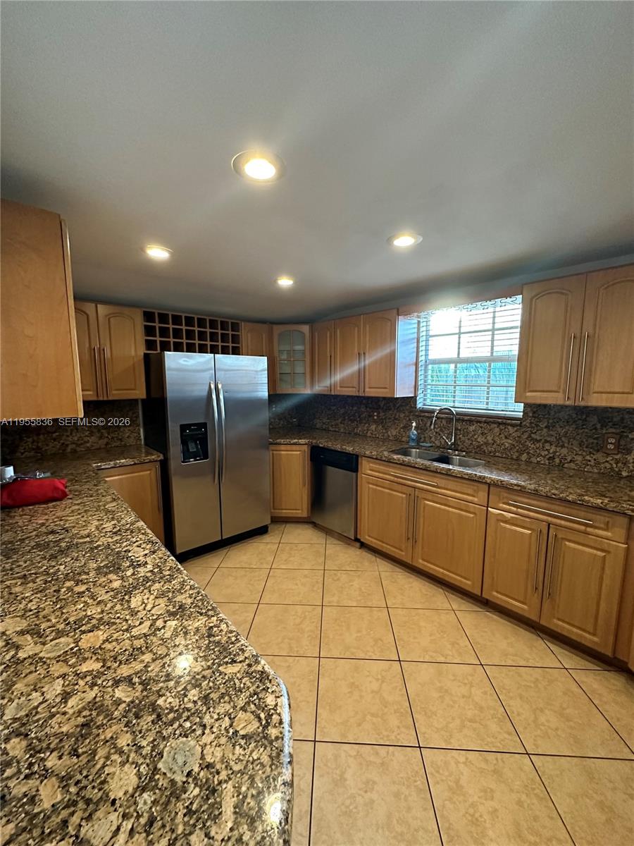 HERITAGE HOMES - Residential