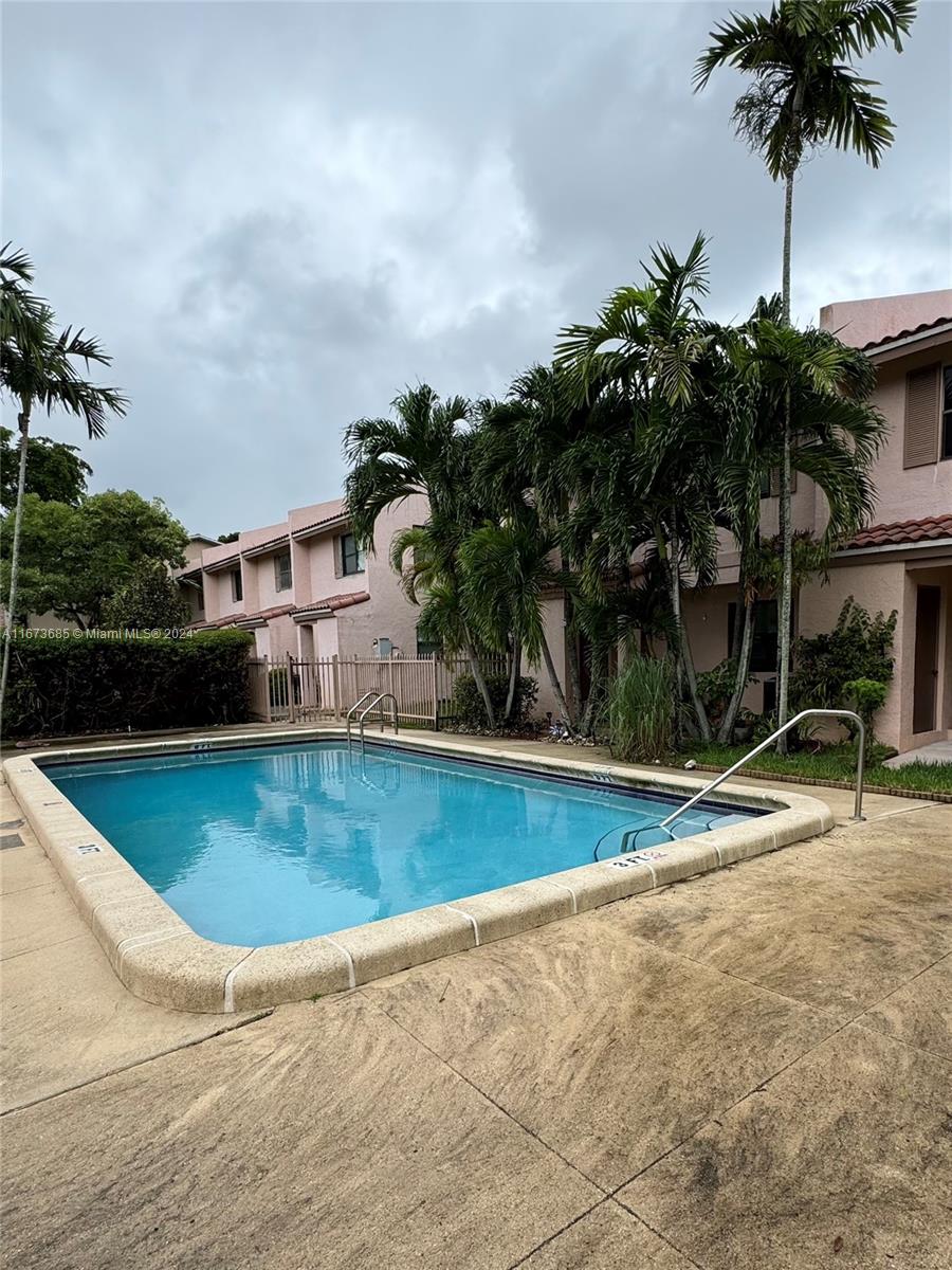 CASA VERDE CONDO - Residential
