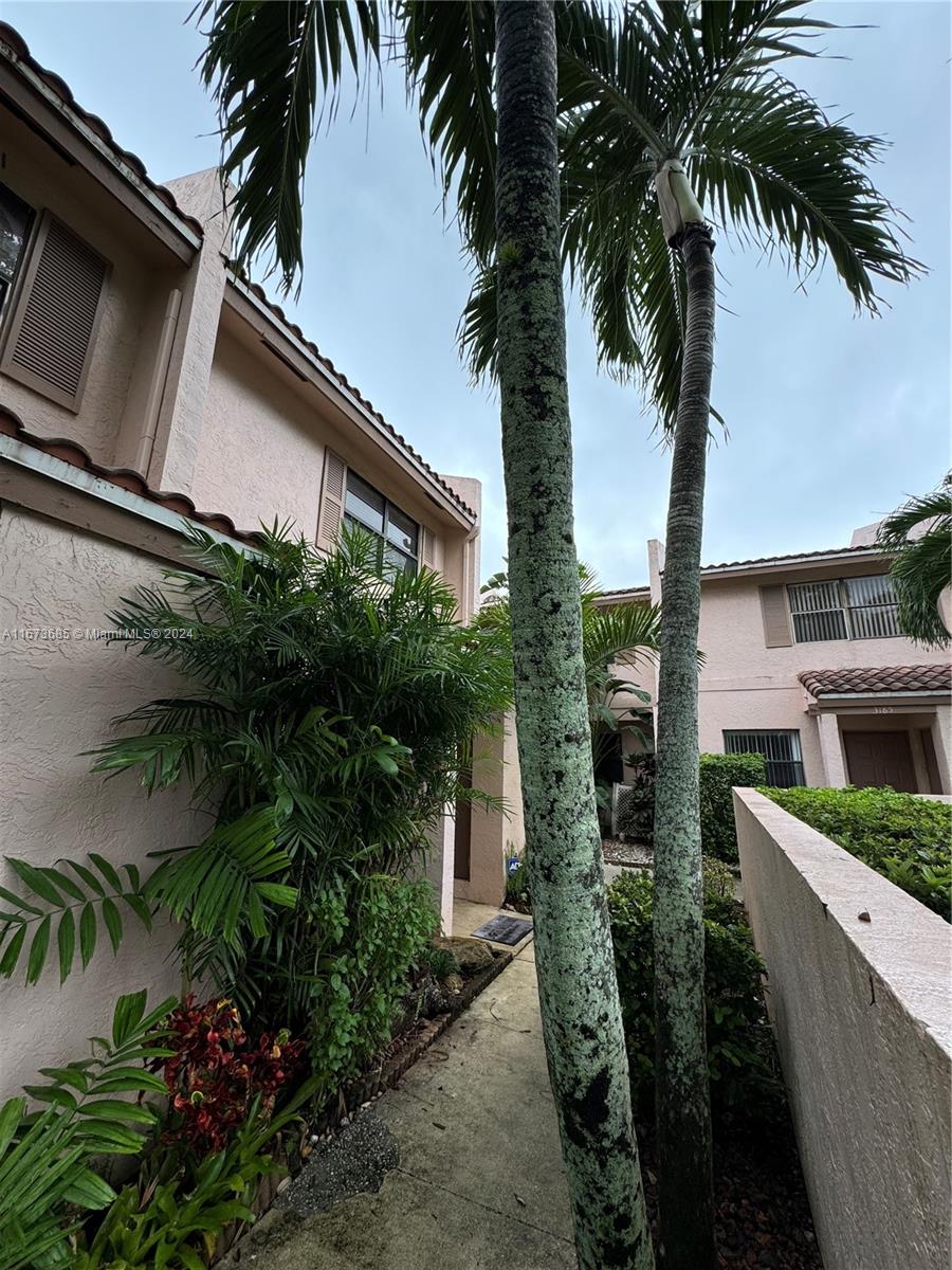 CASA VERDE CONDO - Residential