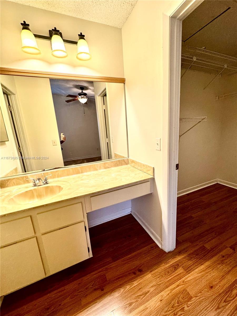 CASA VERDE CONDO - Residential