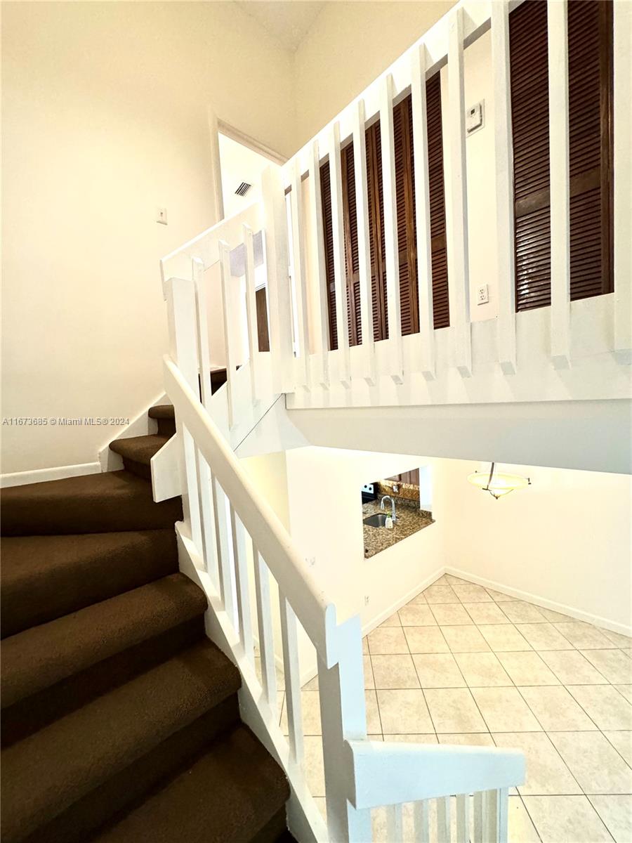 CASA VERDE CONDO - Residential