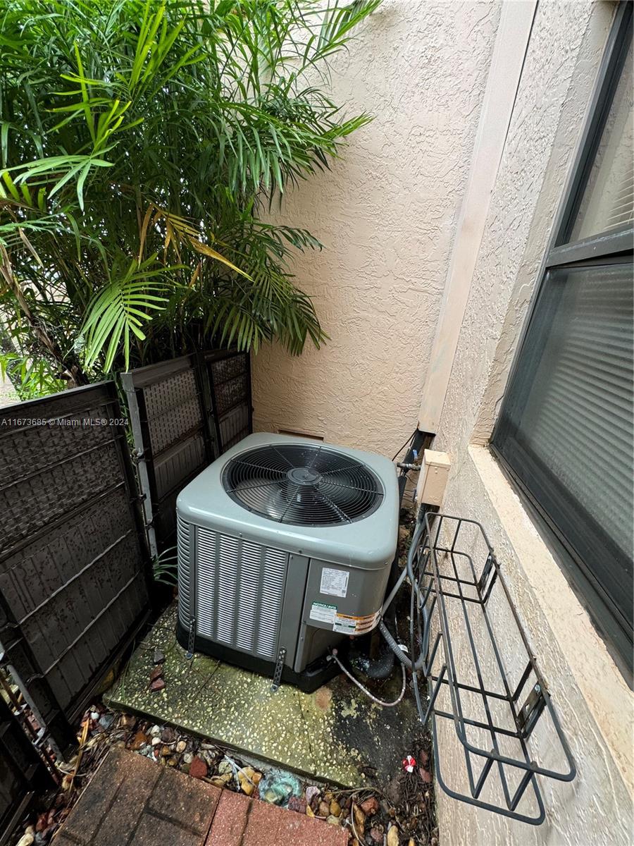 CASA VERDE CONDO - Residential