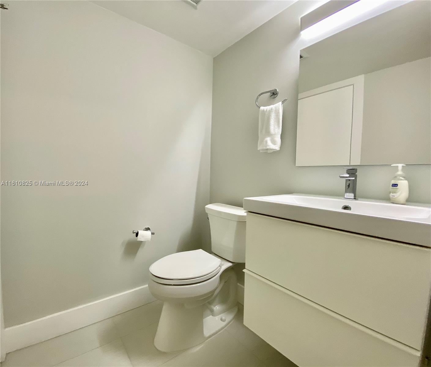 ENSENADA CONDO BLDG E-II - Residential