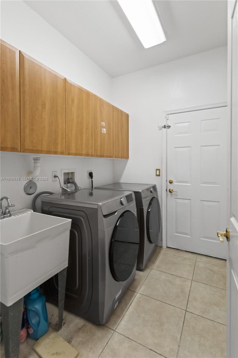 RIVIERA ISLES II - Residential