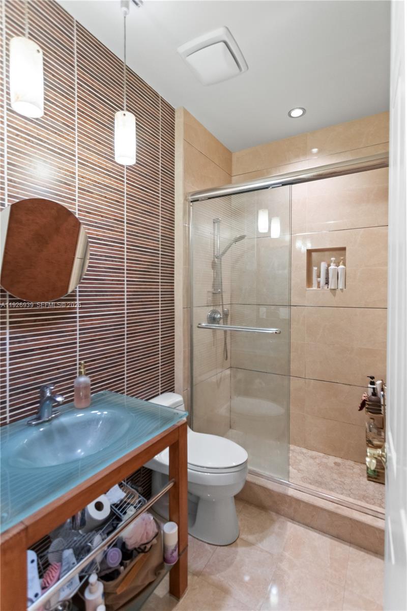 RIVIERA ISLES II - Residential