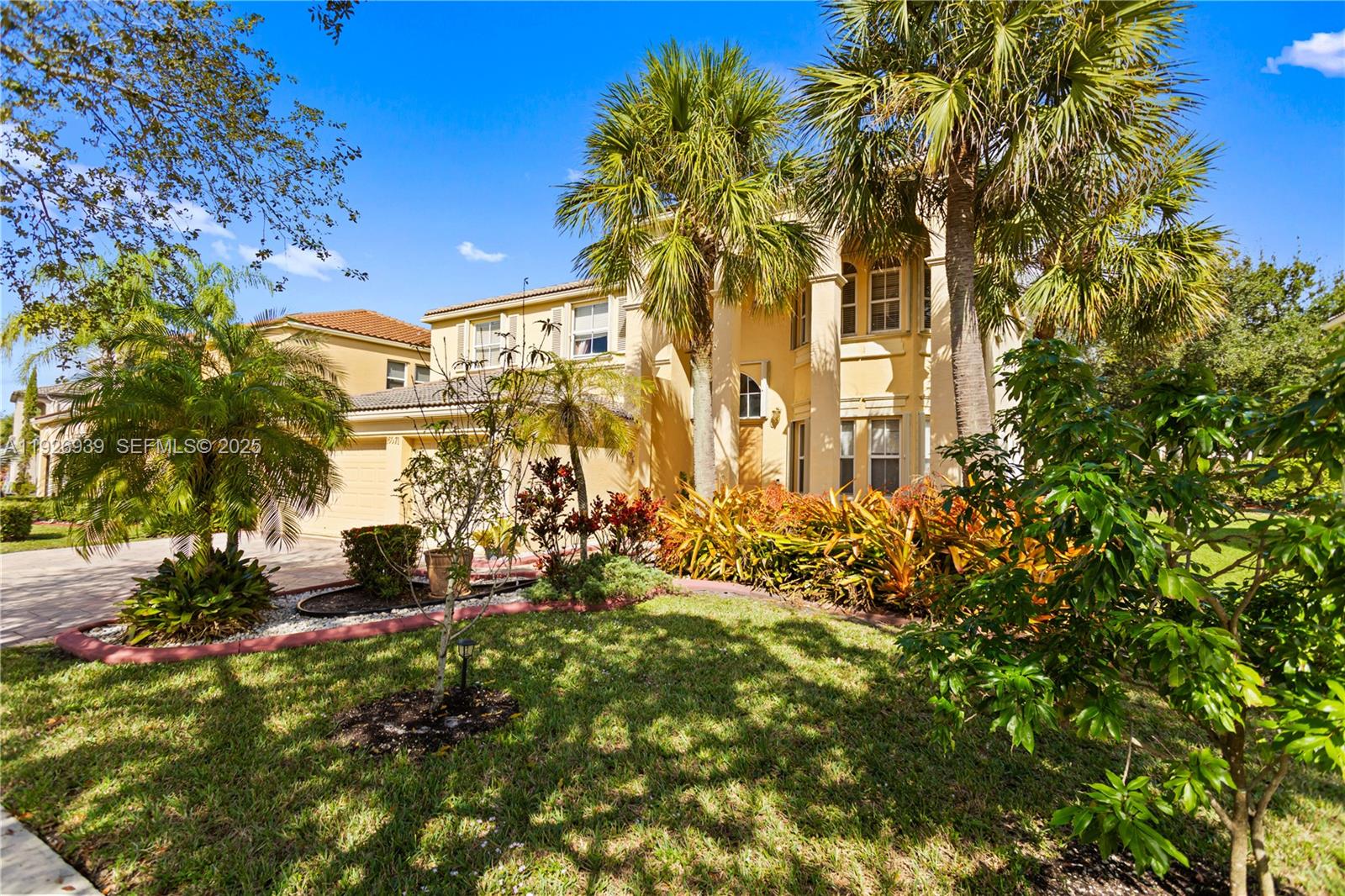 RIVIERA ISLES II - Residential