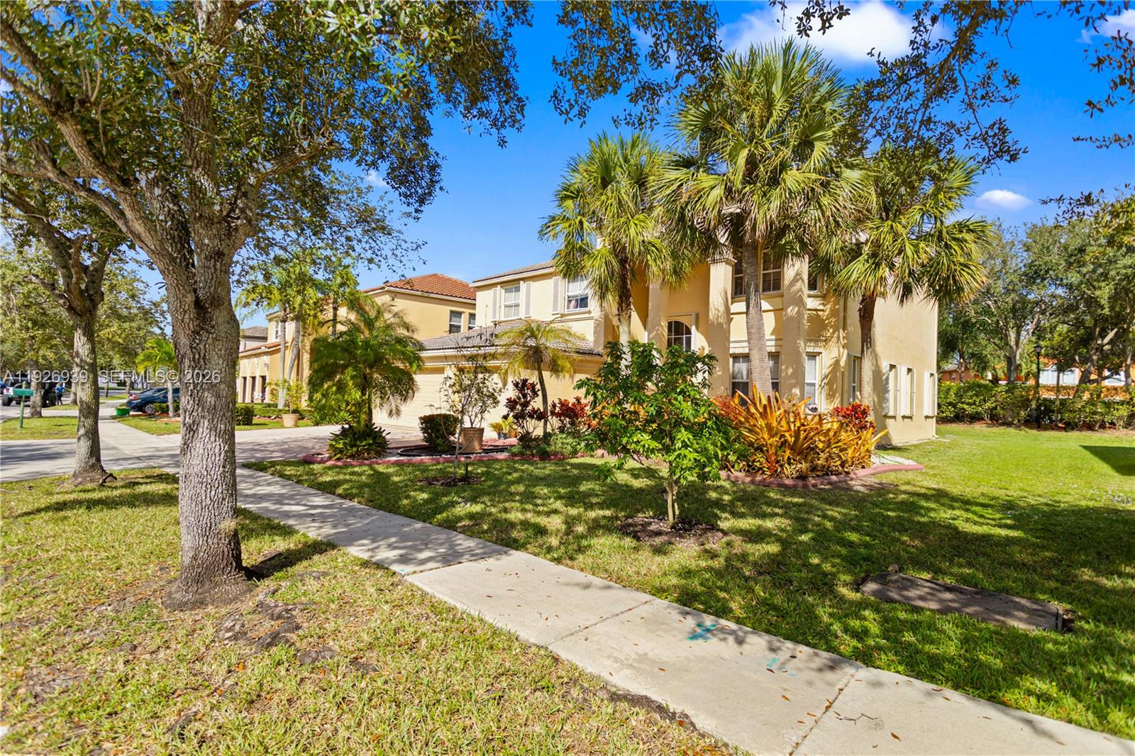 RIVIERA ISLES II - Residential