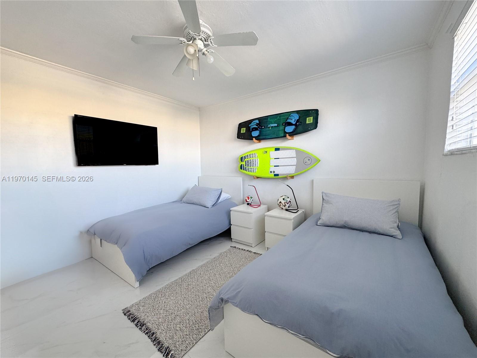 CRANDON TOWER CONDO - Residential