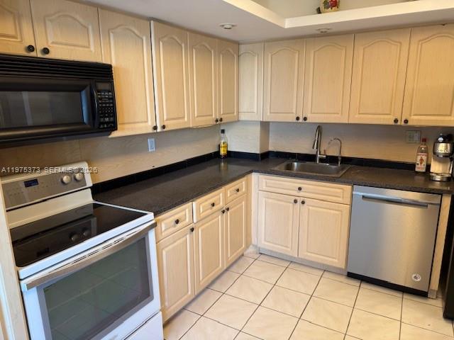 PARKER DORADO CONDO - Residential