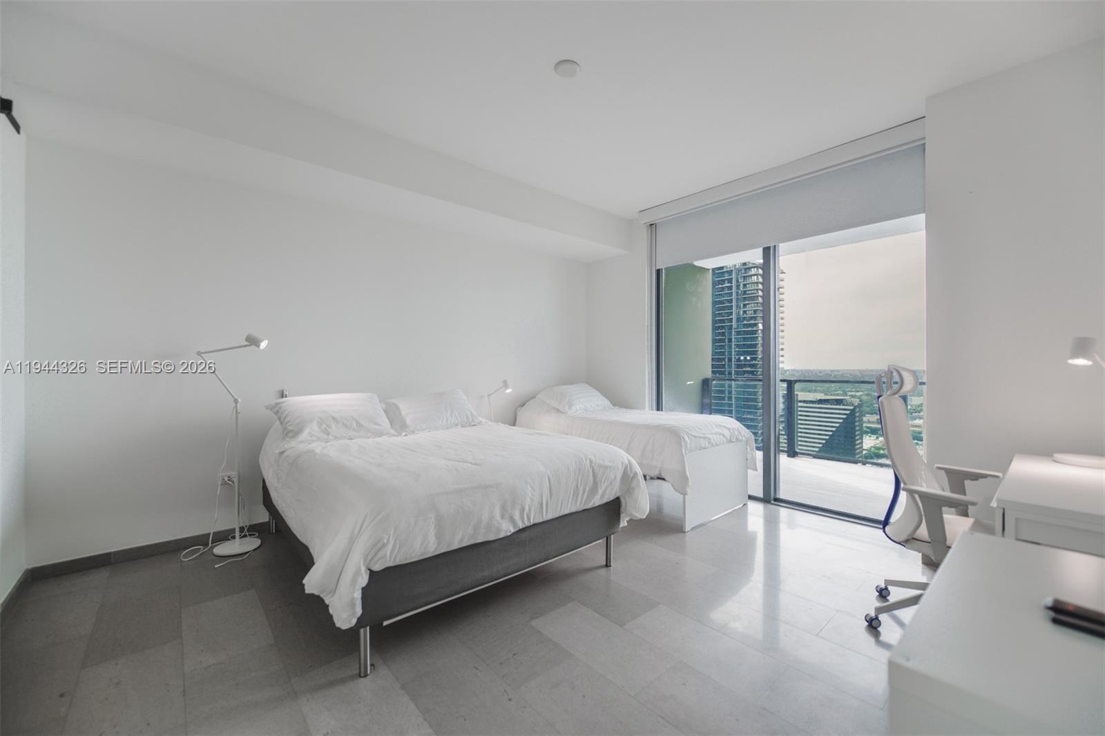 REACH CONDO - Residential Lease