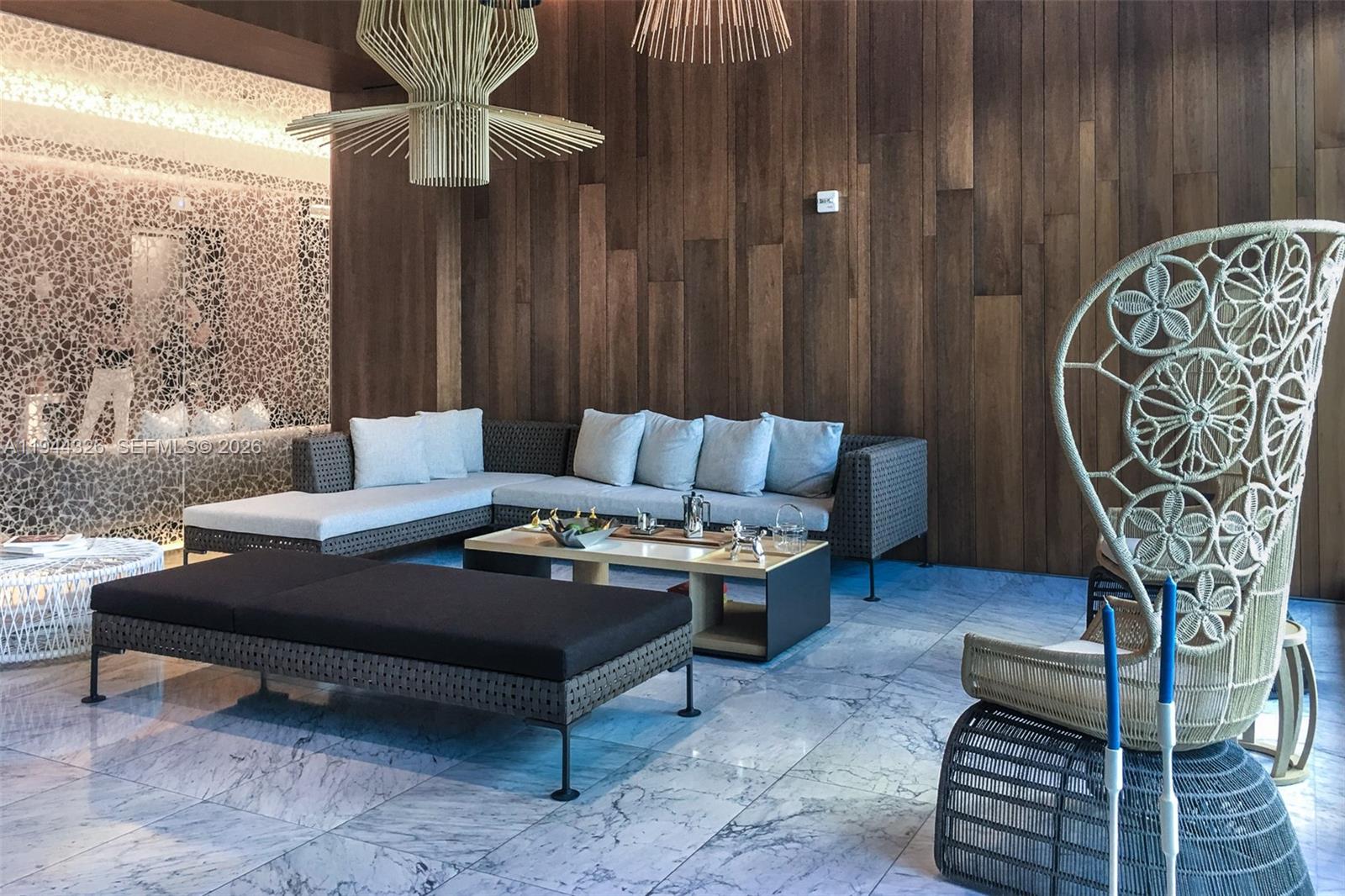 REACH CONDO - Residential Lease