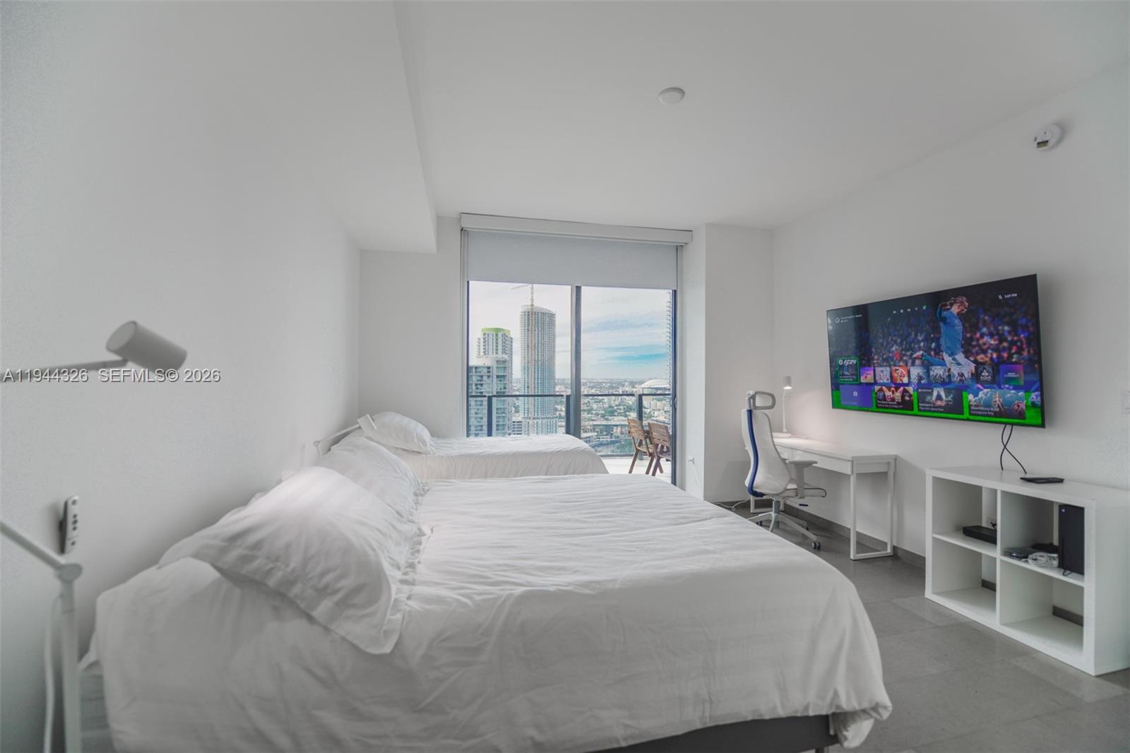 REACH CONDO - Residential Lease