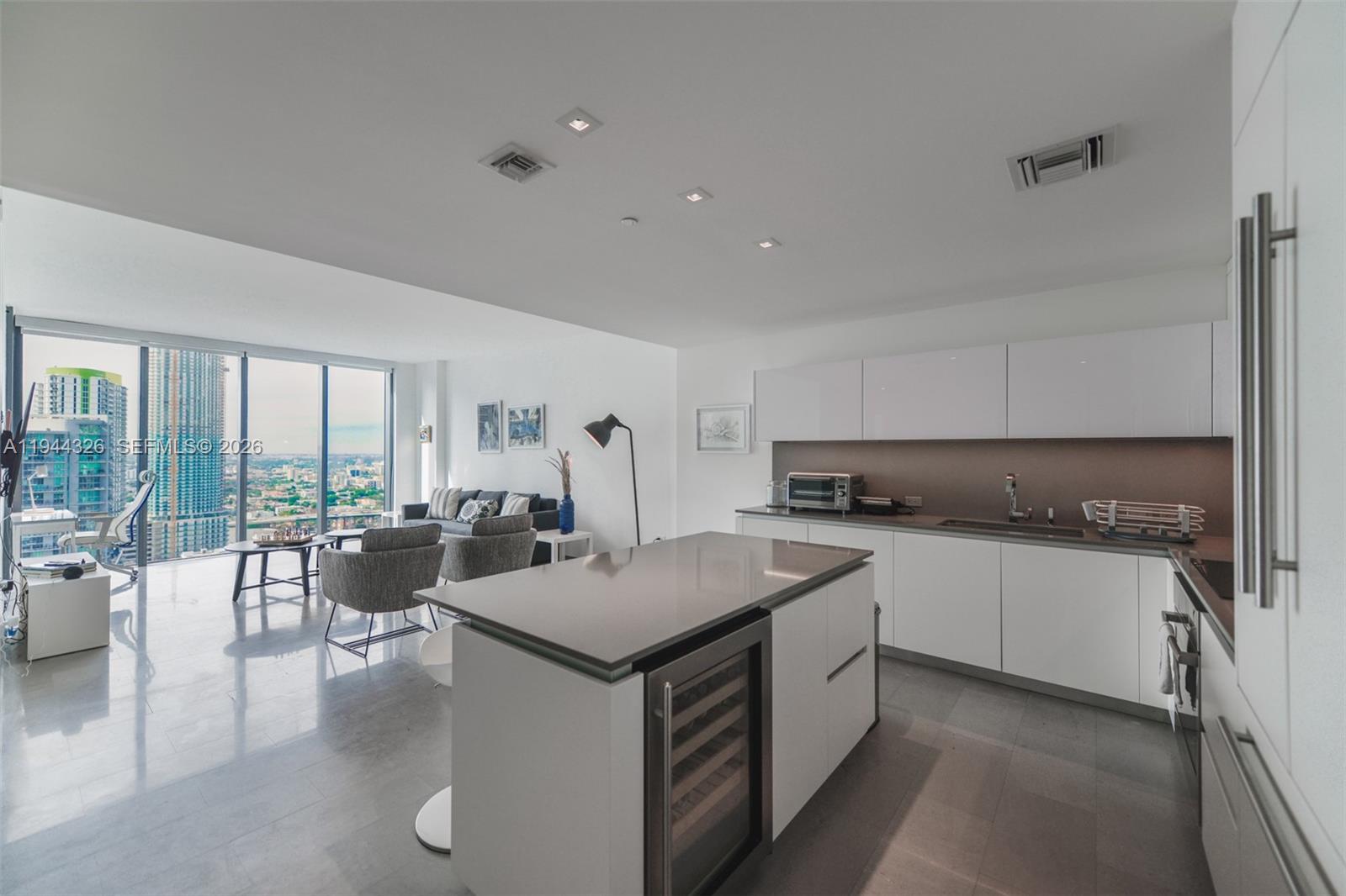 REACH CONDO - Residential Lease