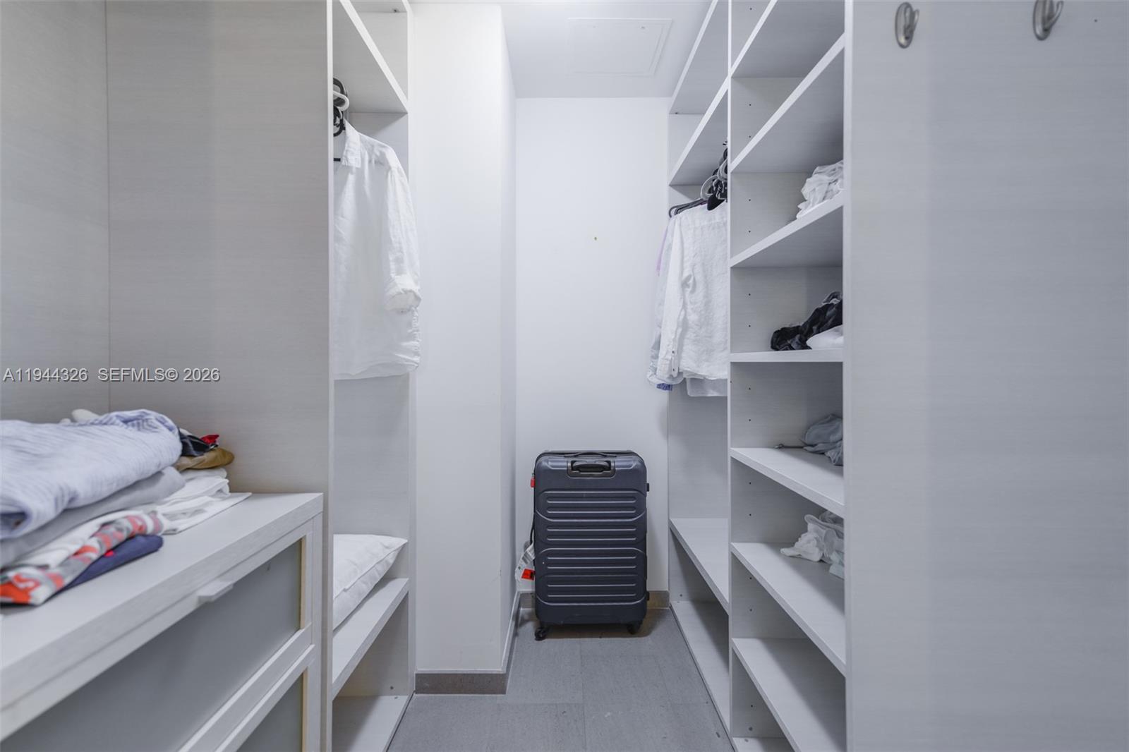 REACH CONDO - Residential Lease