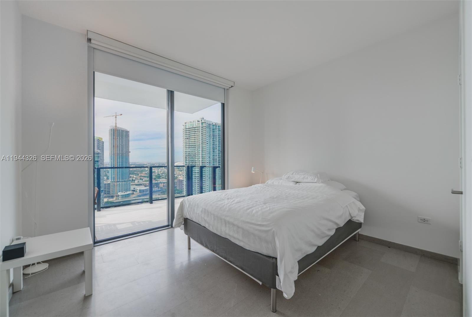 REACH CONDO - Residential Lease