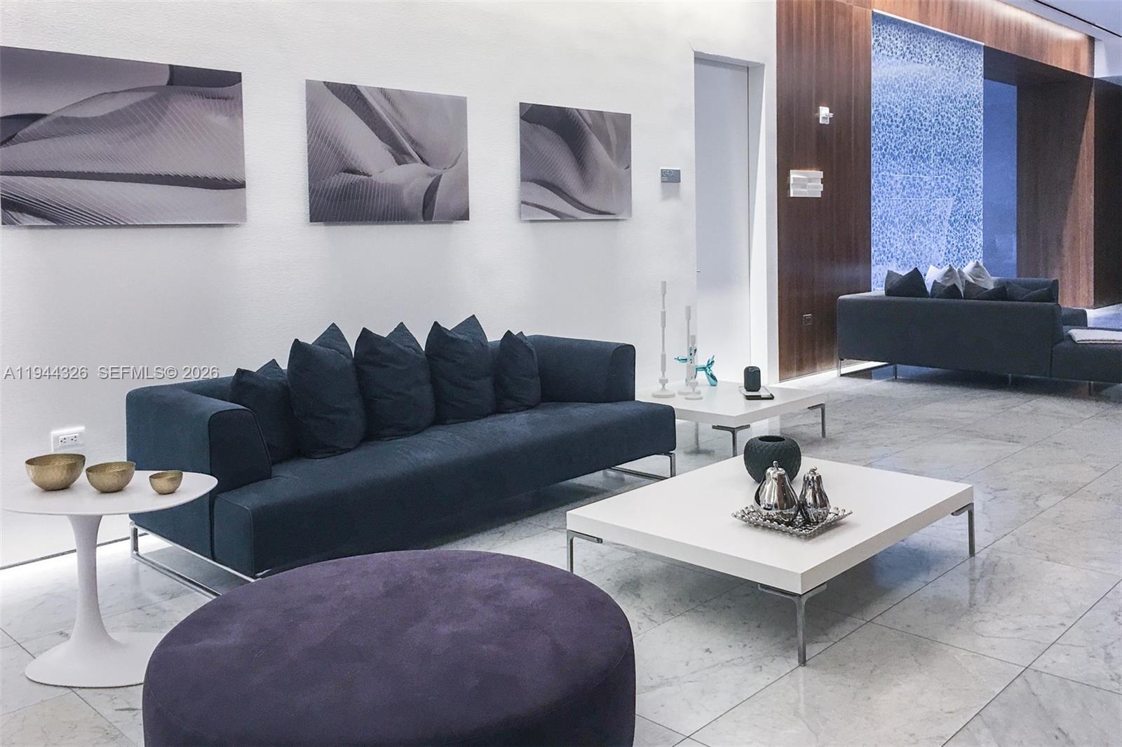 REACH CONDO - Residential Lease