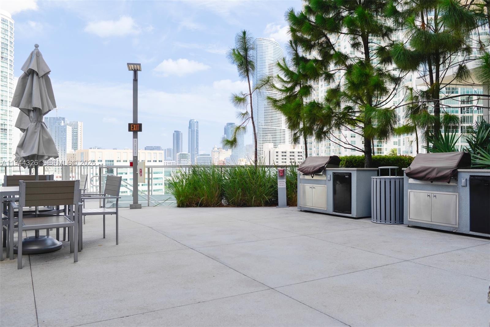 REACH CONDO - Residential Lease