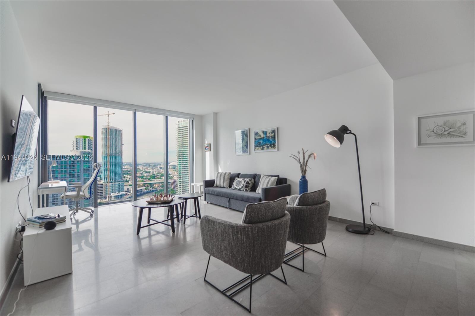 REACH CONDO - Residential Lease