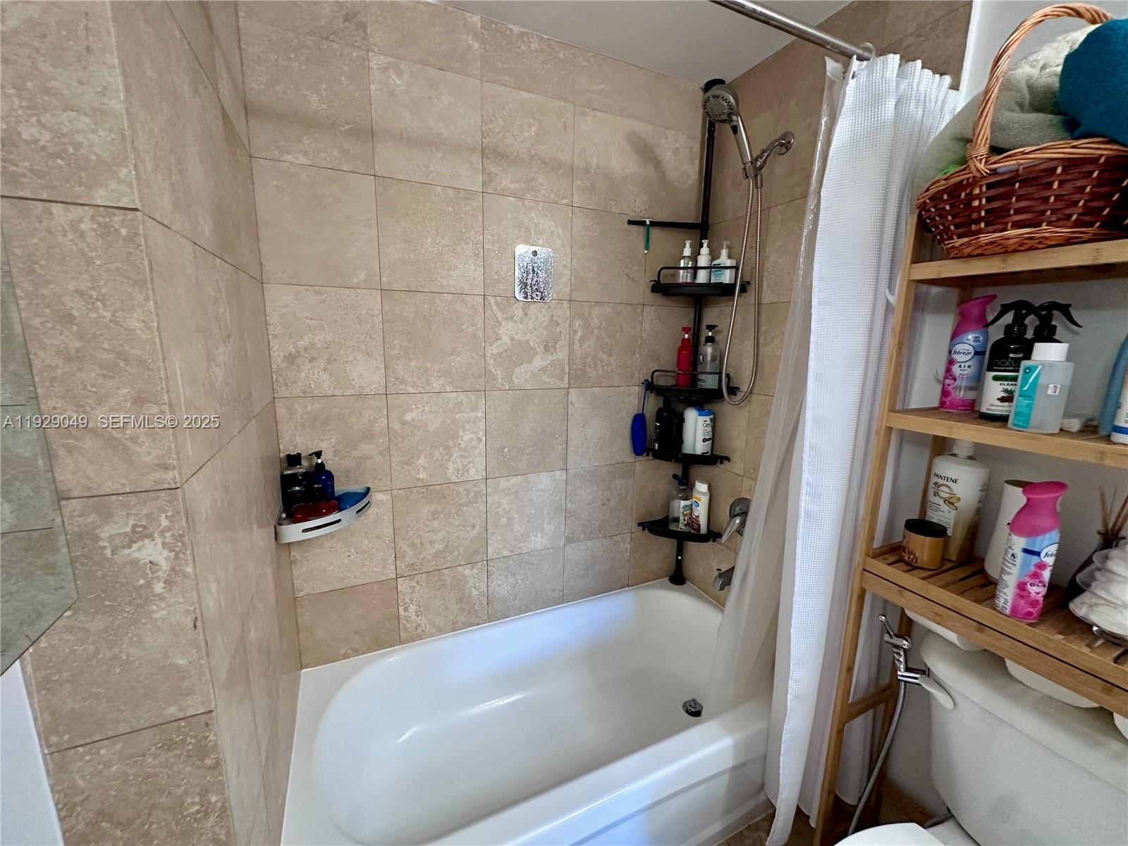 BRICKELL WAY CONDO - Residential