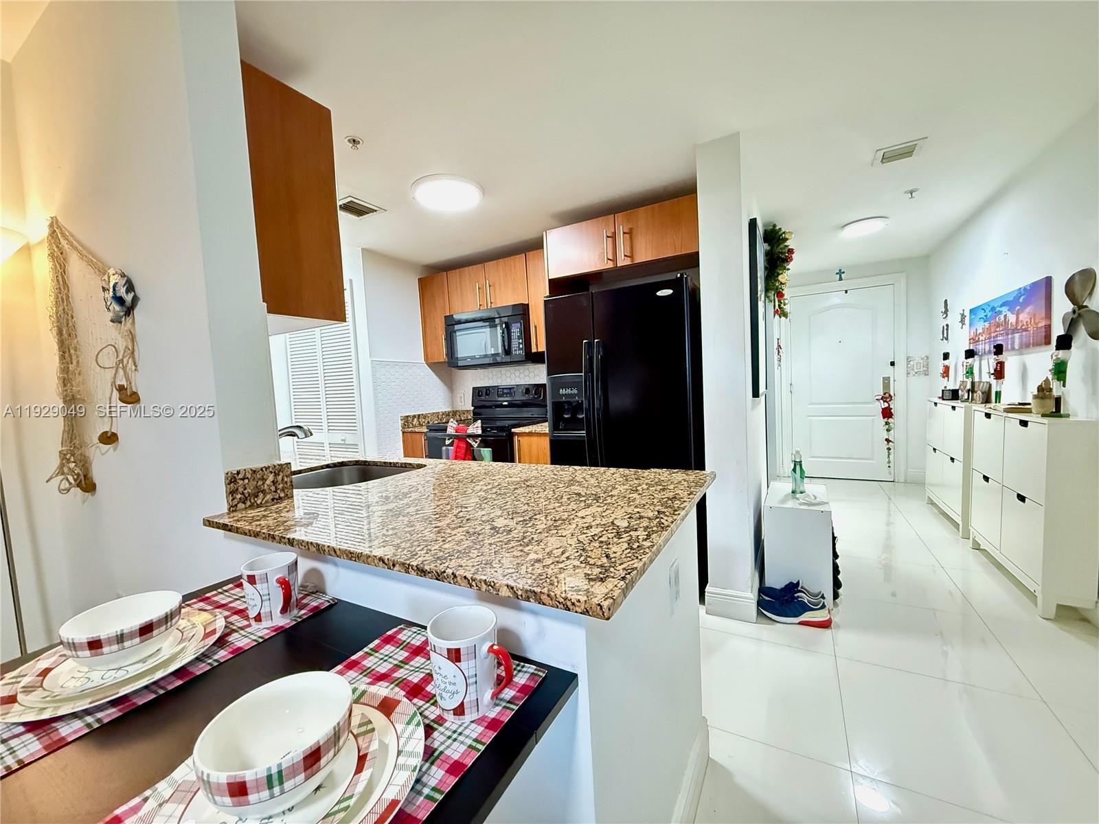 BRICKELL WAY CONDO - Residential