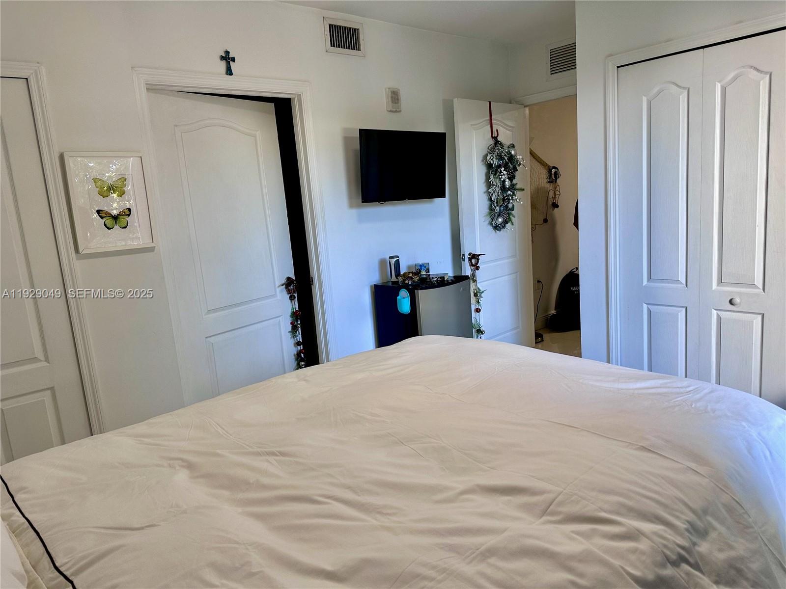 BRICKELL WAY CONDO - Residential