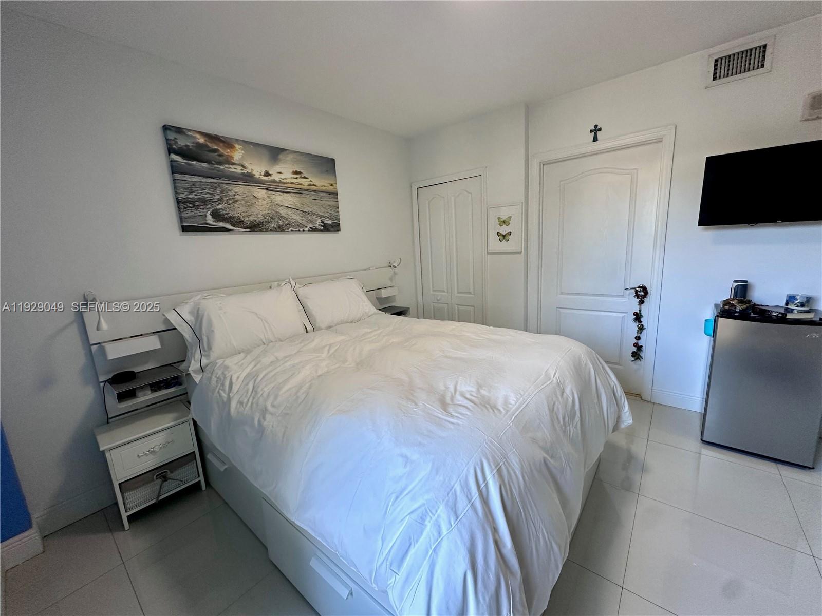 BRICKELL WAY CONDO - Residential
