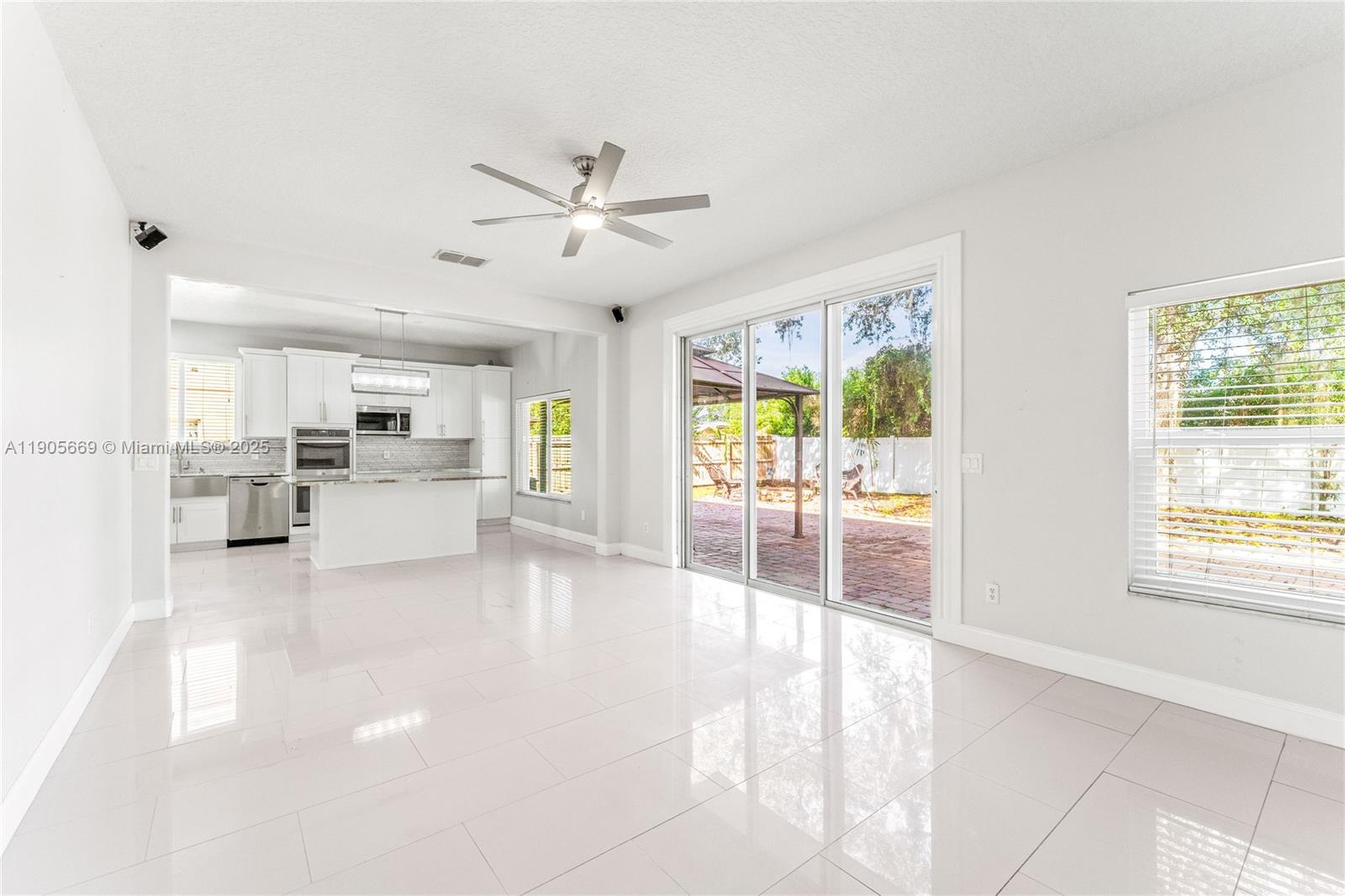 GEORGIA COVE - Residential