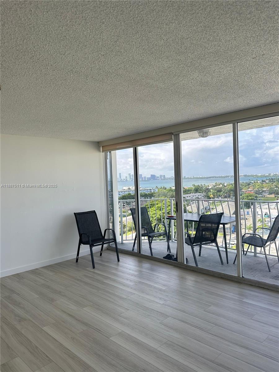 THE GRANDVIEW PALACE COND - Residential