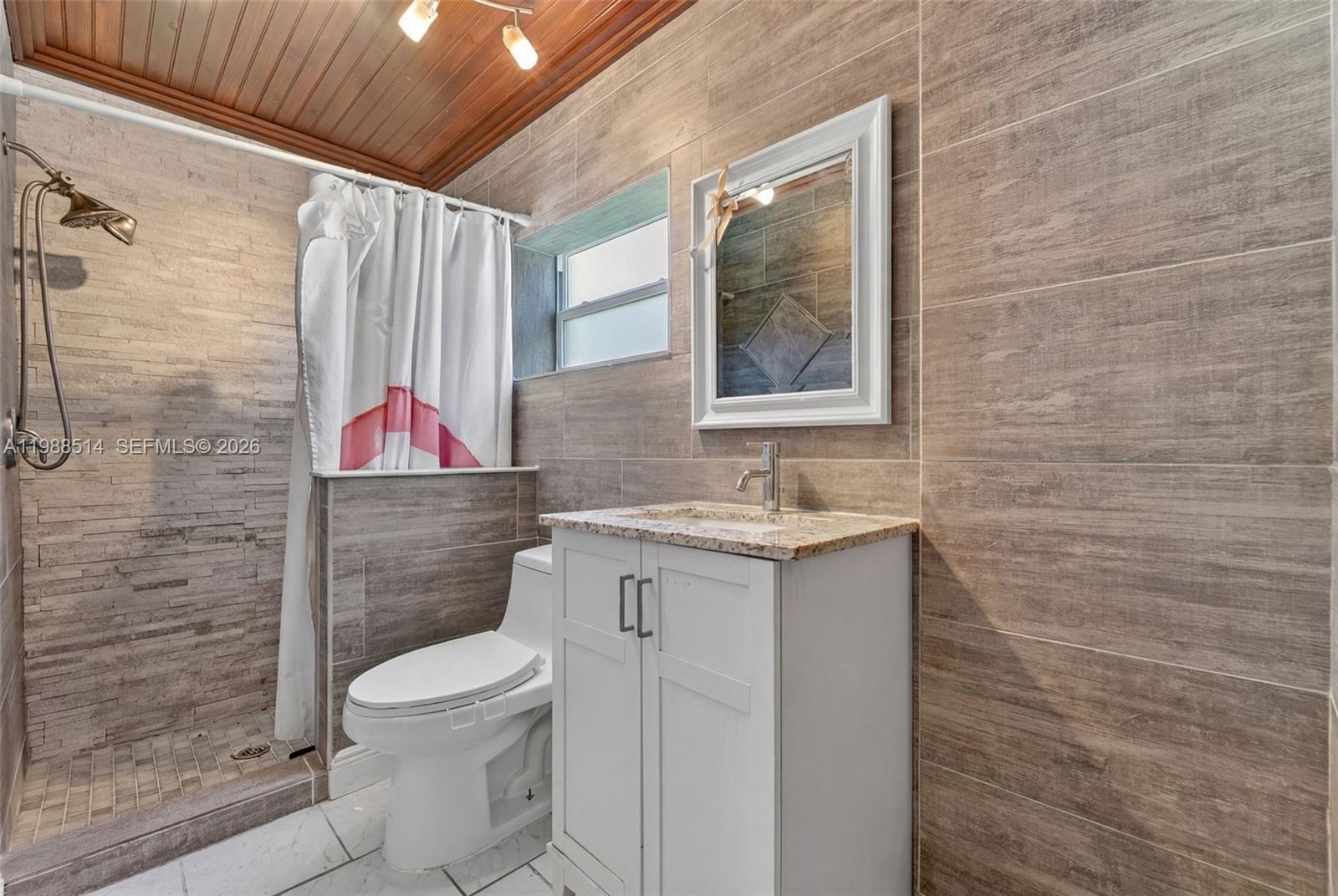 SUNRISE GOLF VILLAGE SEC - Residential