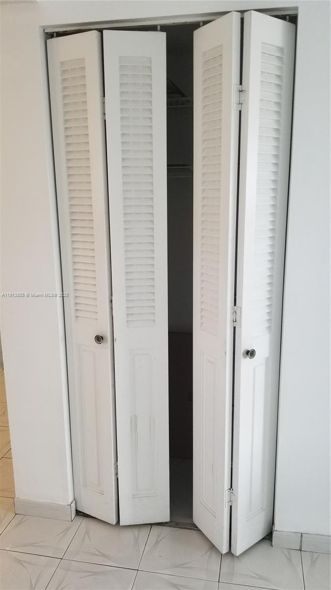 PARKSIDE TOWERS CONDO - Residential