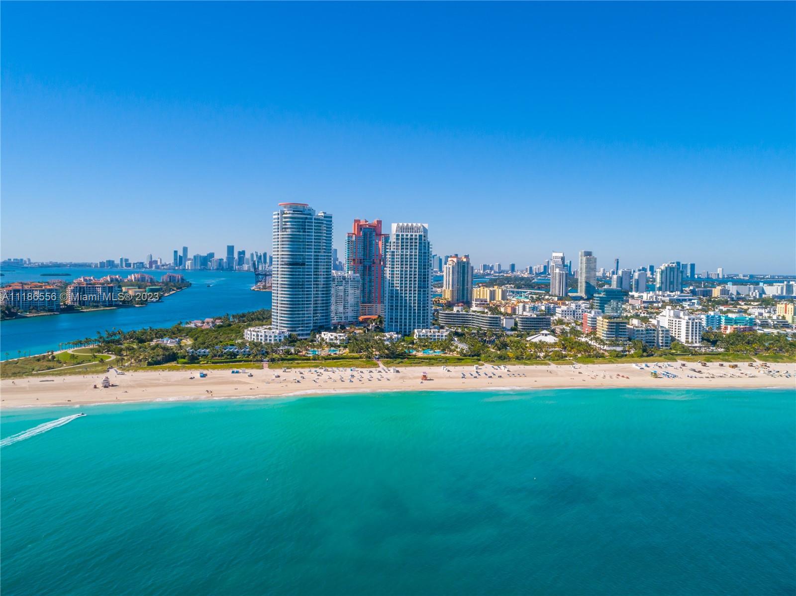 CONTINUUM ON SOUTH BEACH - Residential