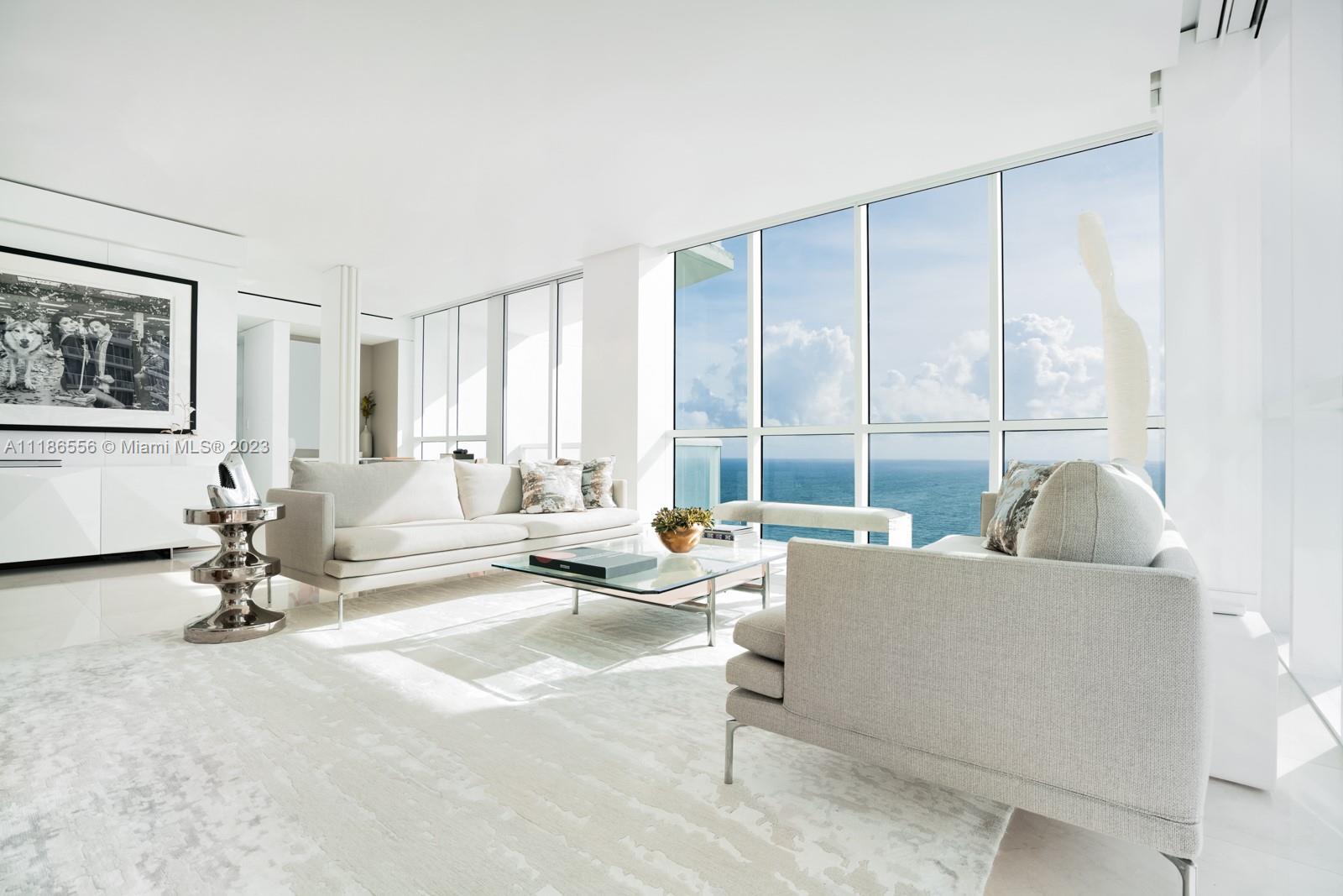 CONTINUUM ON SOUTH BEACH - Residential