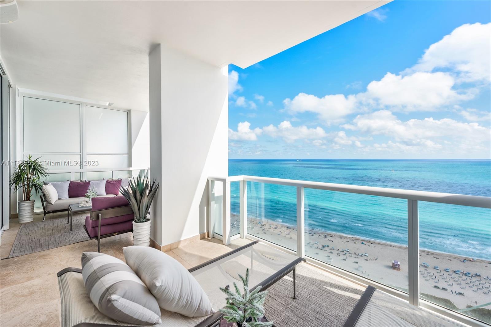 CONTINUUM ON SOUTH BEACH - Residential