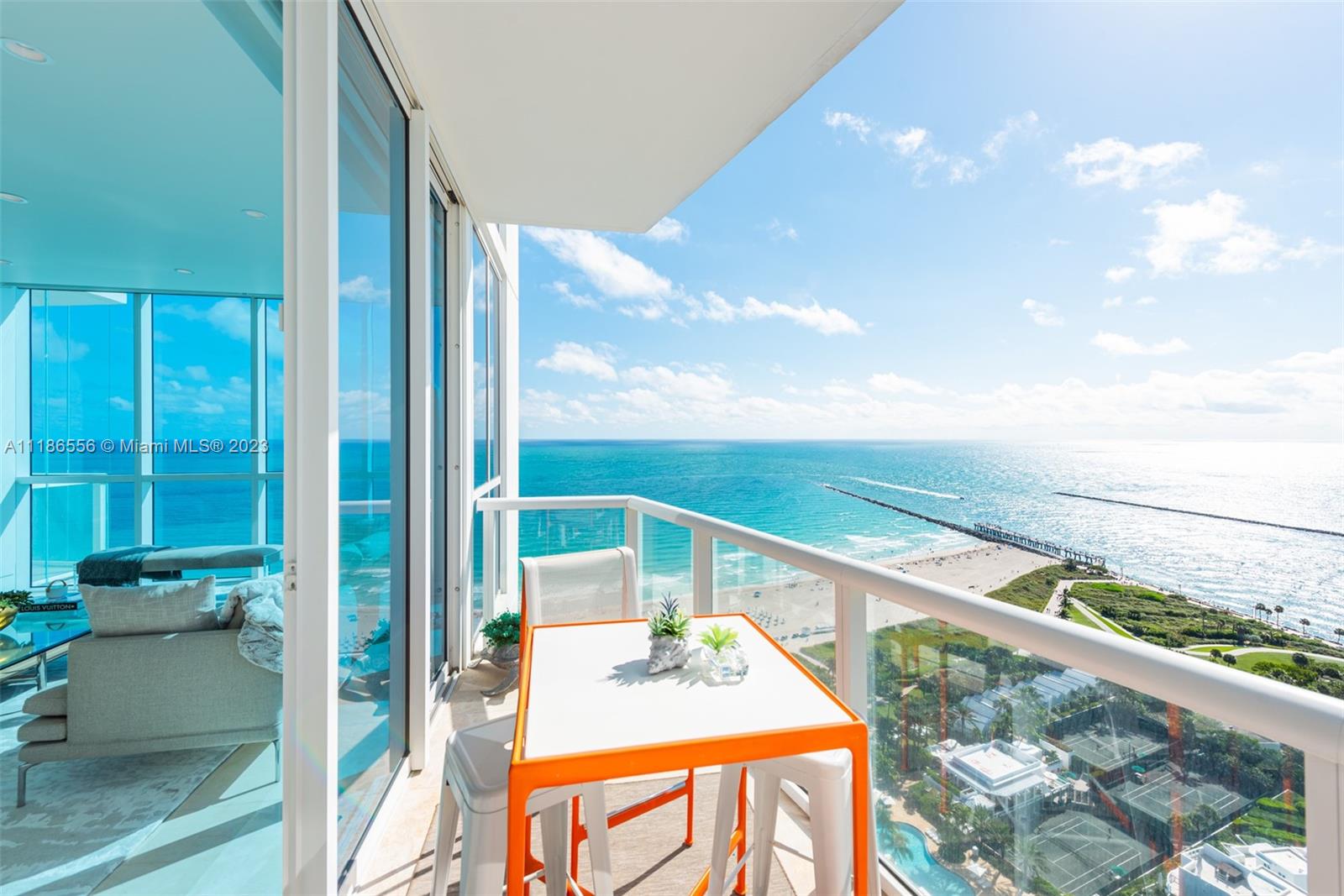 CONTINUUM ON SOUTH BEACH - Residential