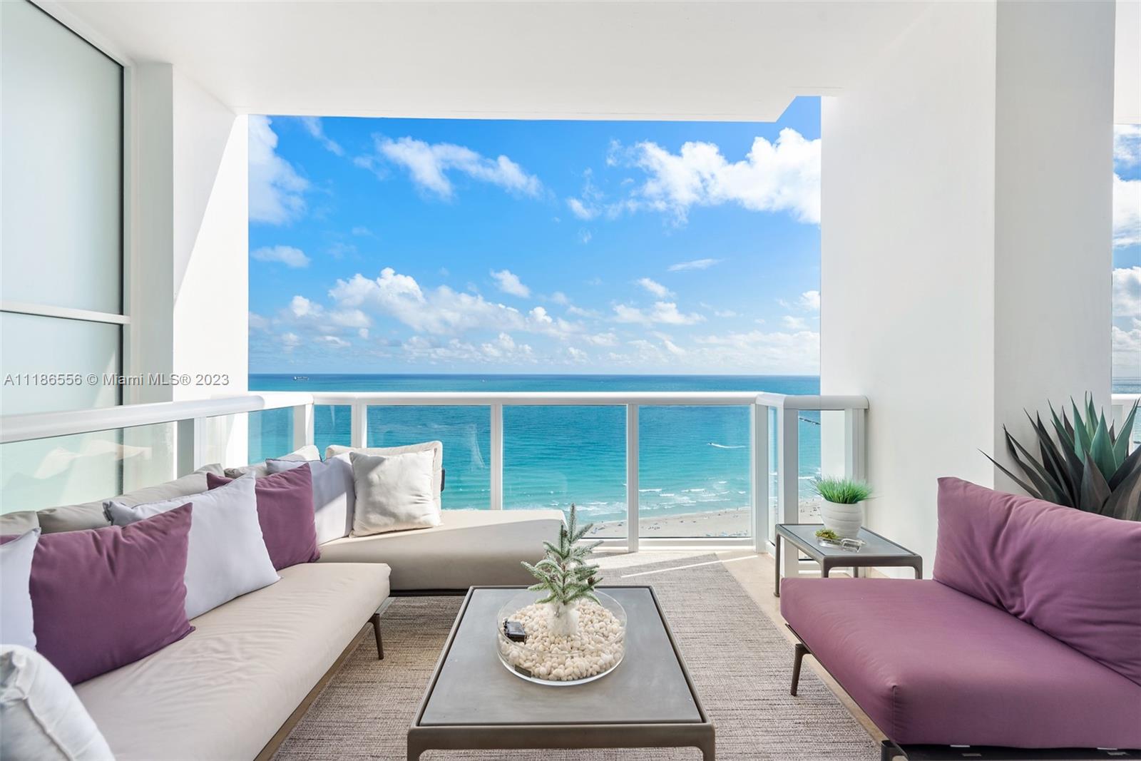 CONTINUUM ON SOUTH BEACH - Residential