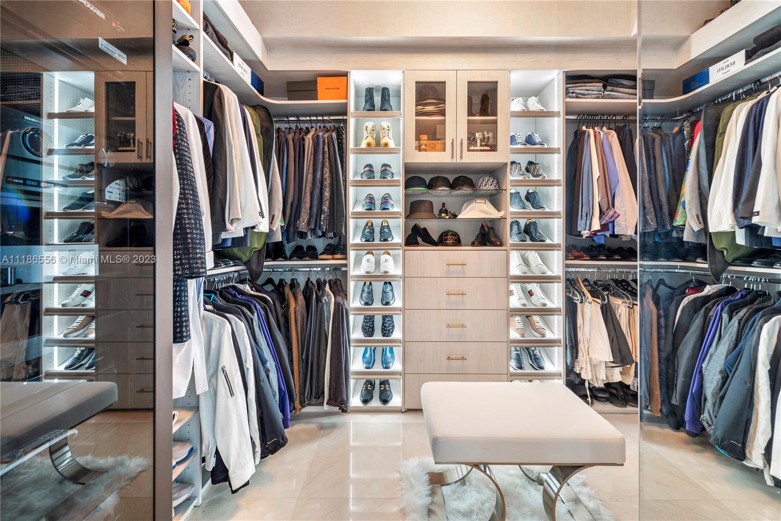 CONTINUUM ON SOUTH BEACH - Residential