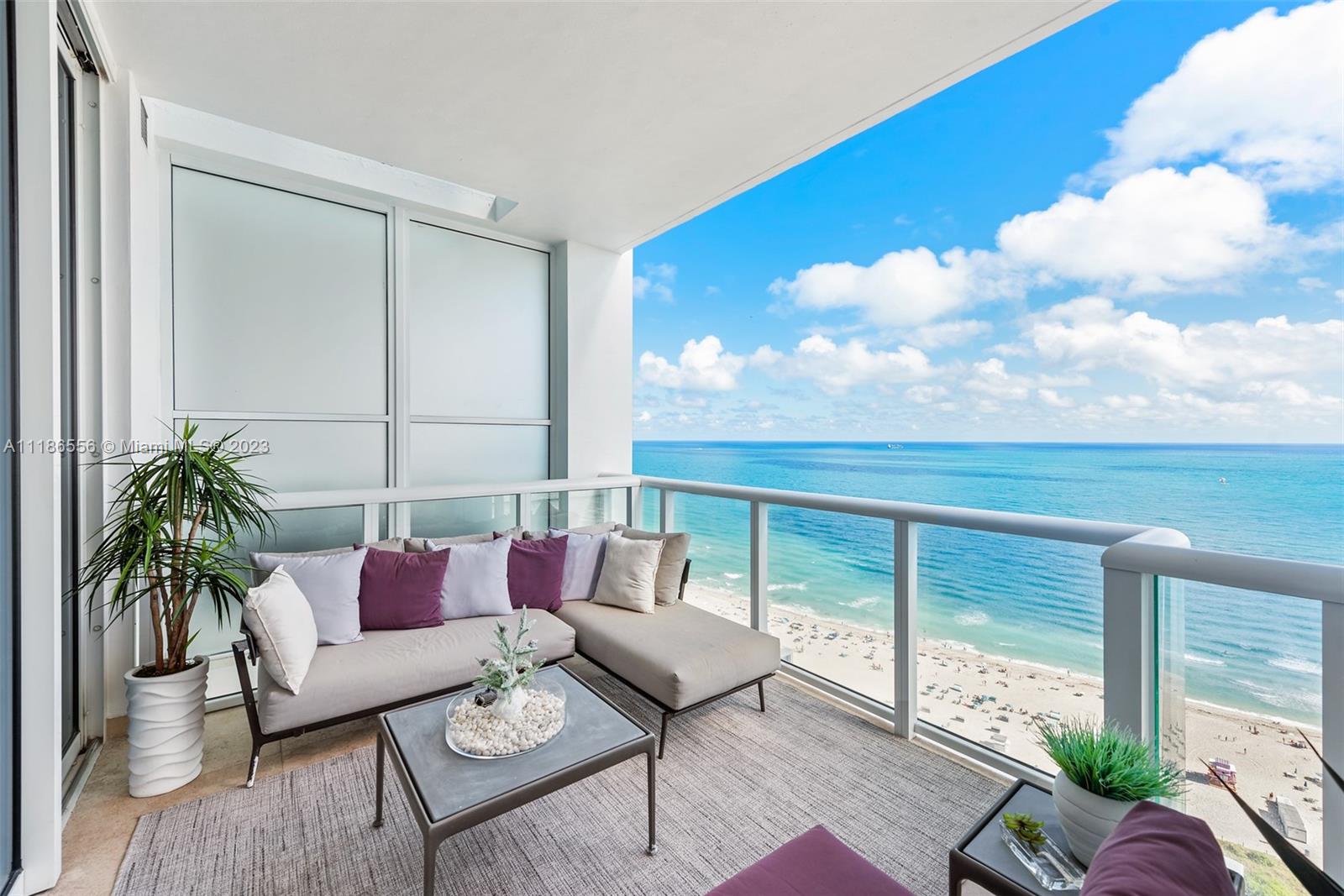 CONTINUUM ON SOUTH BEACH - Residential