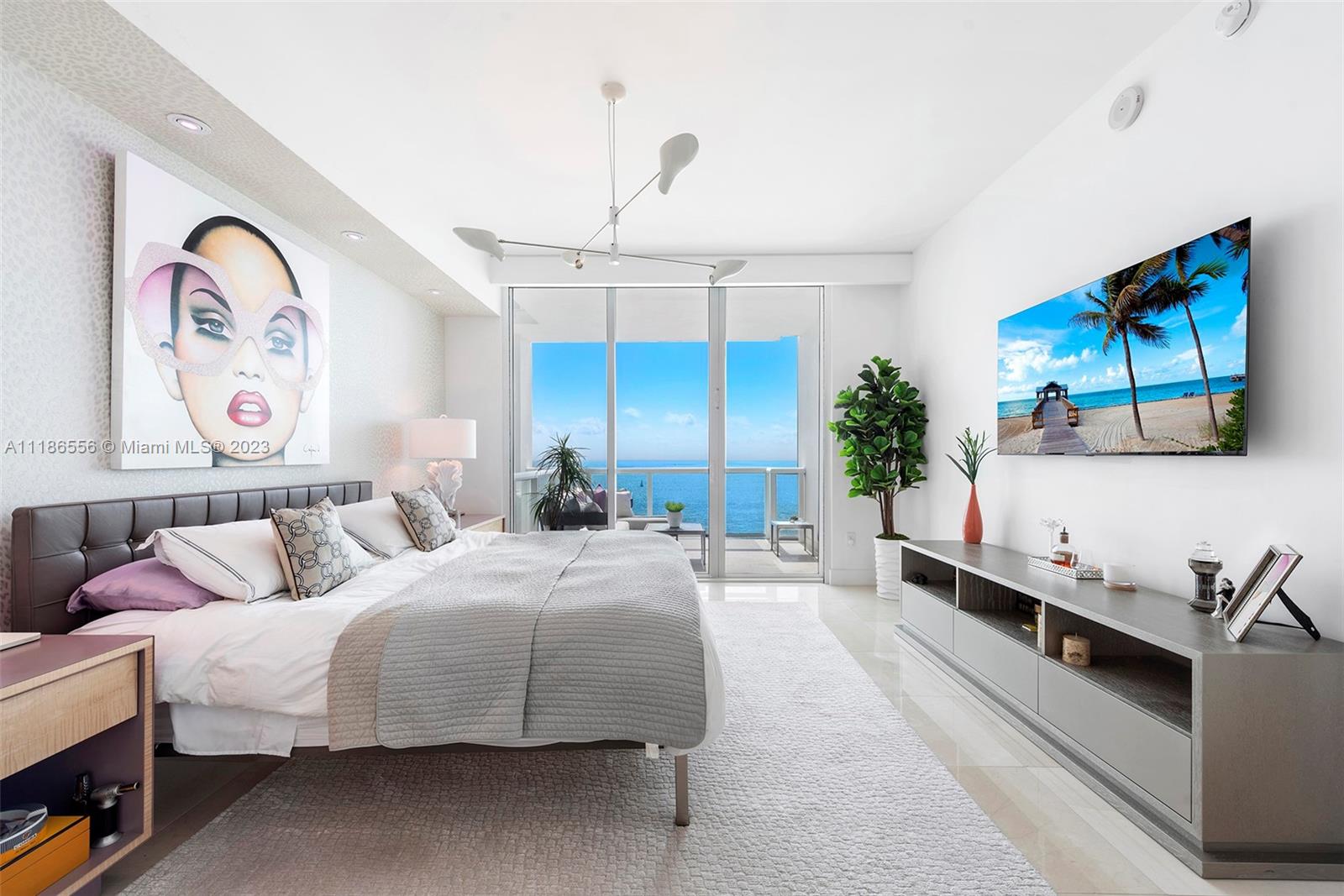 CONTINUUM ON SOUTH BEACH - Residential