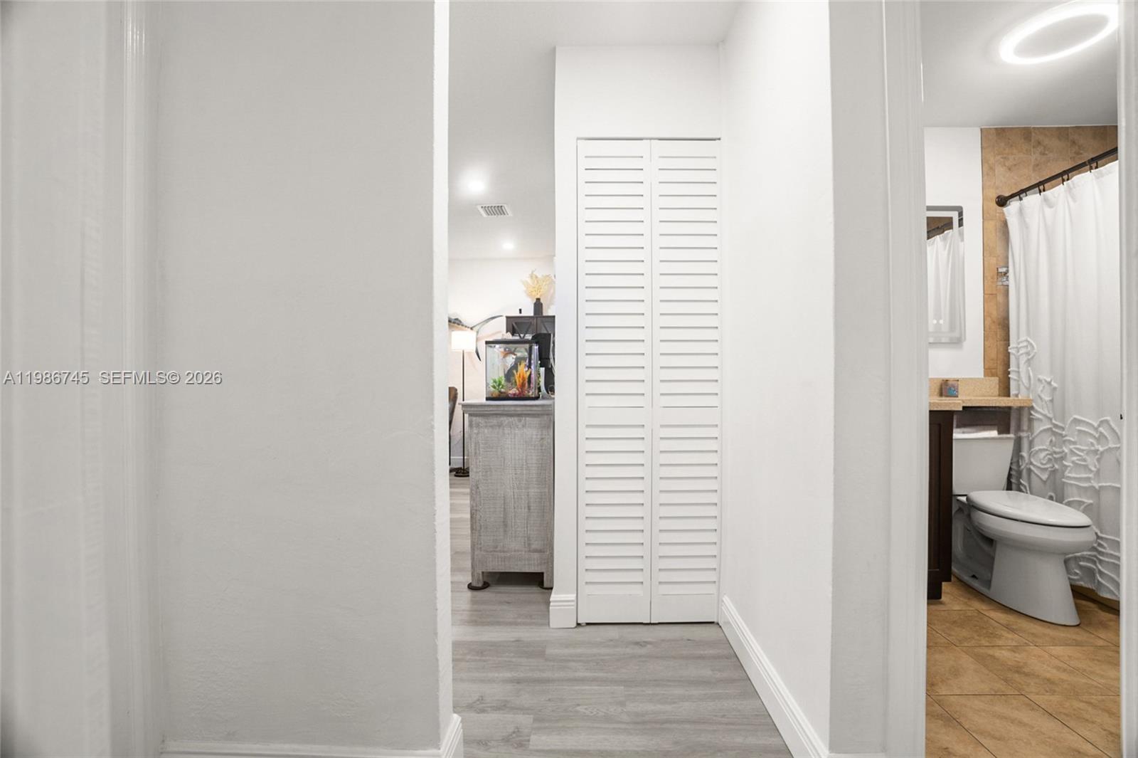 CRESTHAVEN NO 5 - Residential