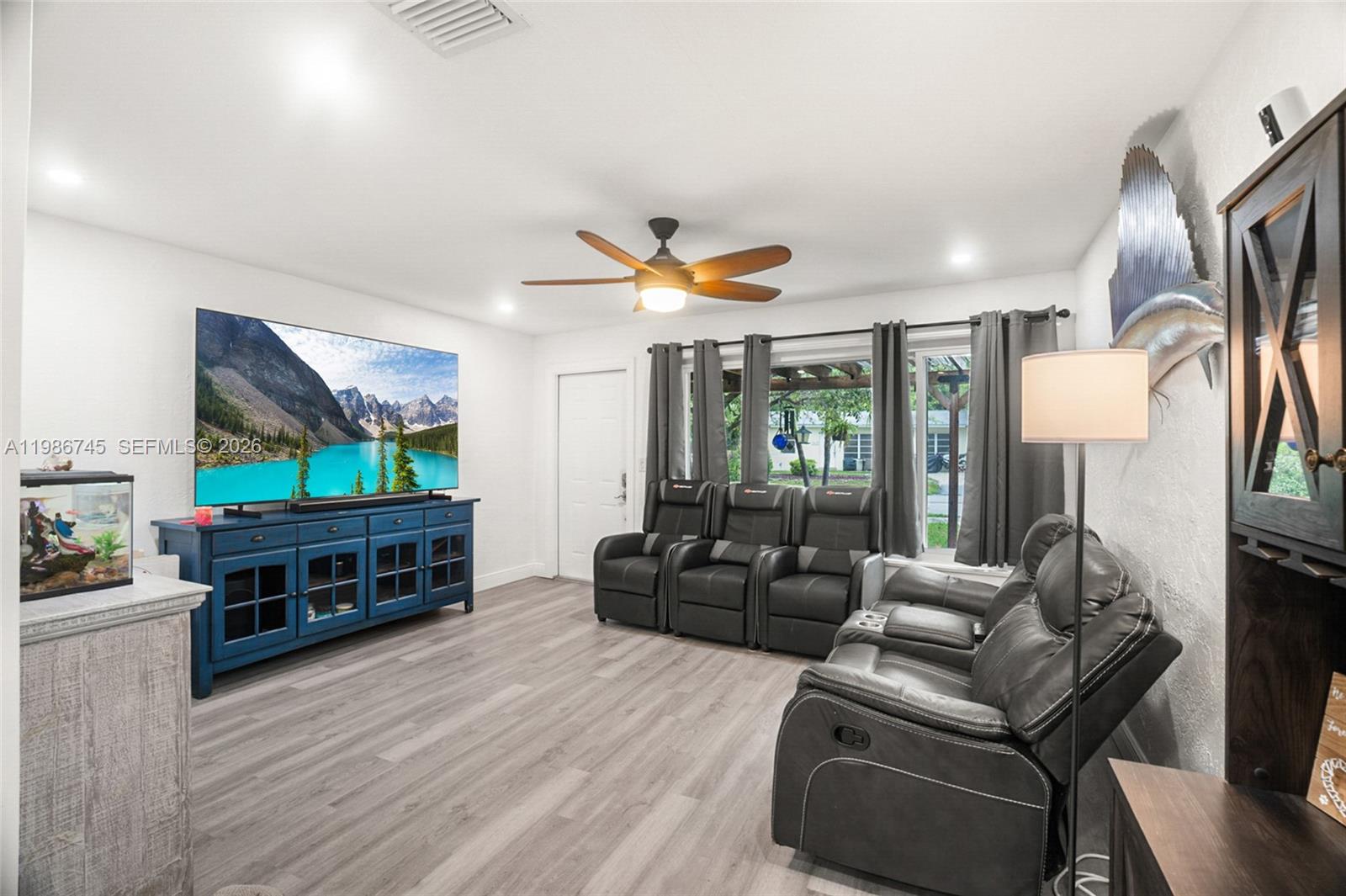 CRESTHAVEN NO 5 - Residential